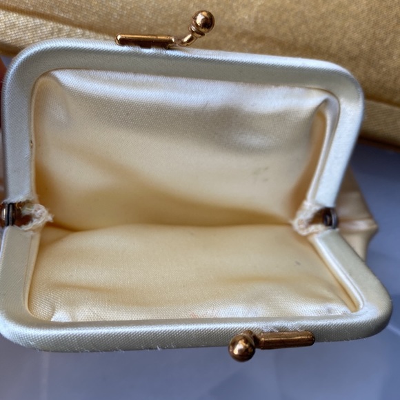 Vintage H L USA Gold Clutch Handbag Purse Wallet kiss closure & attached wallet - Picture 11 of 16